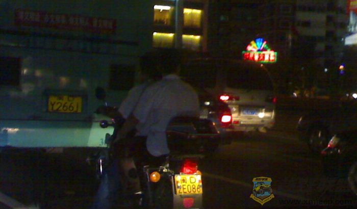 20070928572.jpg