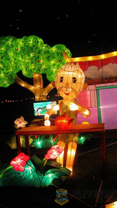 Ƭ 048.jpg