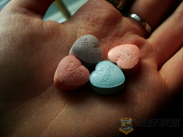 sweethearts_by_built_to_soar.jpg